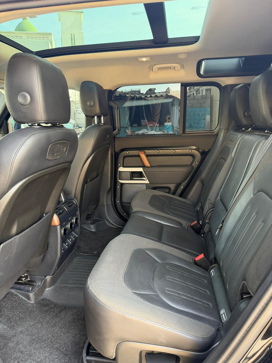 Land Rover Defender 2022