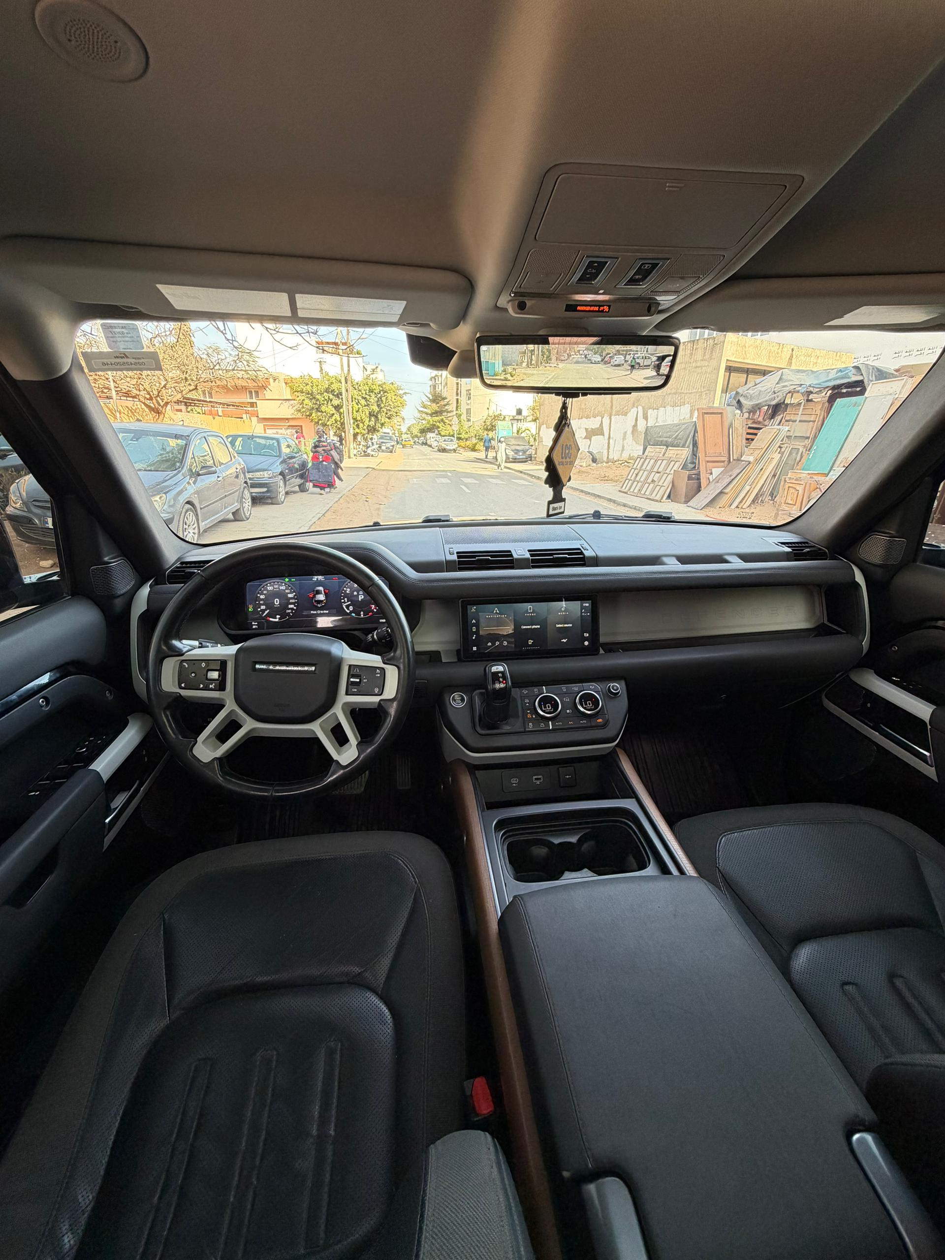 Land Rover Defender 2022