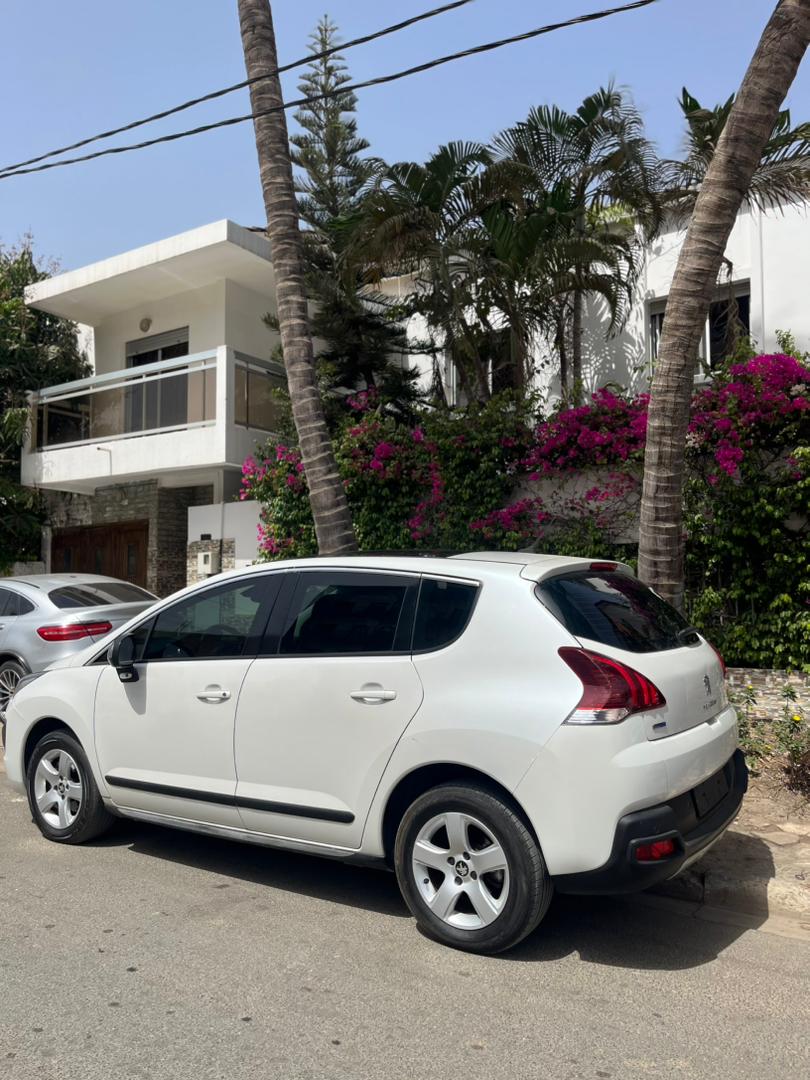 Peugeot 3008 BlueHDi 2016
